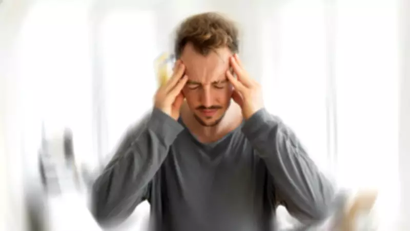 Ani Baş Dönmesi Kalıcı İşitme Kaybına İşaret Edebilir: Meniere Hastalığına Dikkat