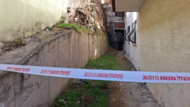 Ankara Mamak'ta Toprak Kayması: İki Bina Tahliye Edildi, Gelecekleri Belirsiz