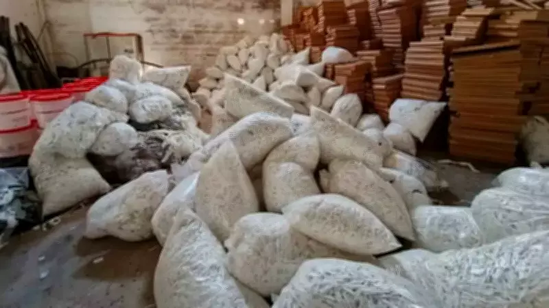 Şanlıurfa'da 40 Milyon Bandrolsüz Makaron Ele Geçirildi, 2 Şüpheli Gözaltında