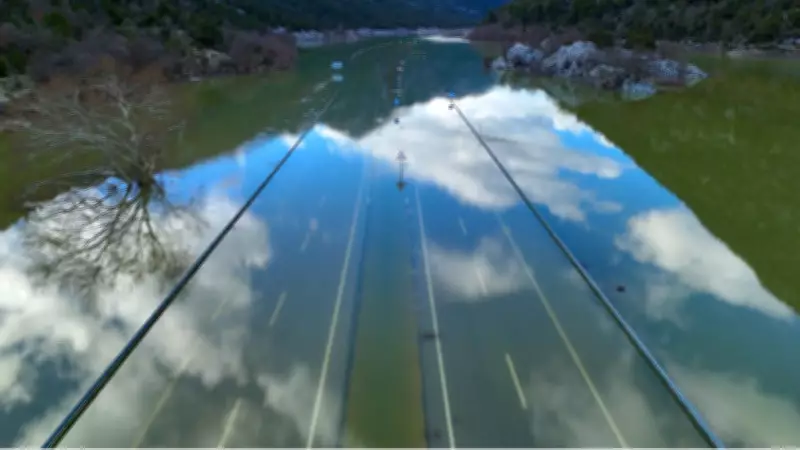 Antalya-Konya Karayolu Şiddetli Yağış Nedeniyle Sular Altında Kaldı