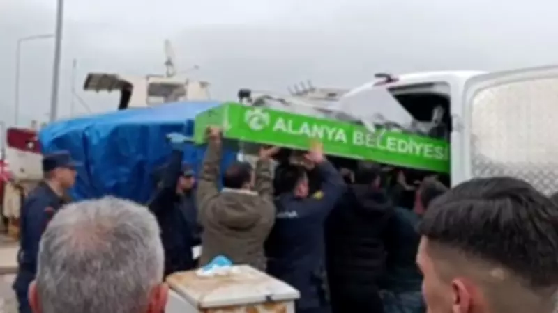 Antalya'da Barınak Çalışanının Cansız Bedeni Denizde Bulundu