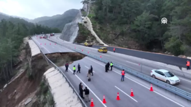 Antalya'da Kumluca-Kemer Kara Yolu Heyelan ve Göçük Nedeniyle Kısmen Kapatıldı