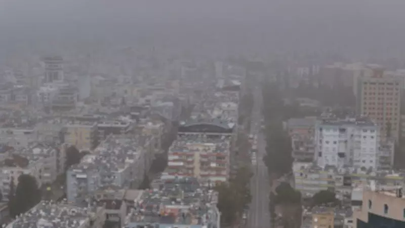 Antalya'da Çöl Tozu Etkisi: Sağanak Sonrası Toz Taşınımı Hayatı Olumsuz Etkiledi