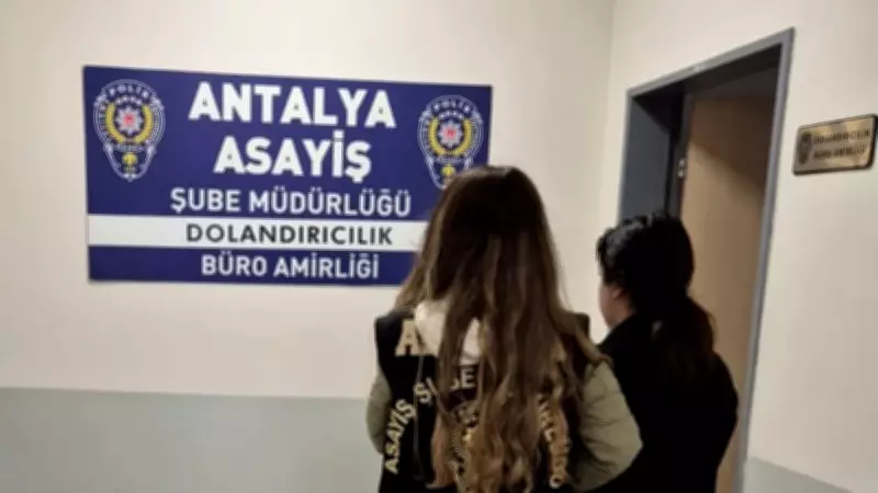 Antalya'da Sahte Polis Dolandırıcılığı: 1 Milyon Liralık Ziynet Eşyası Çalındı, Şüpheli Tutuklandı