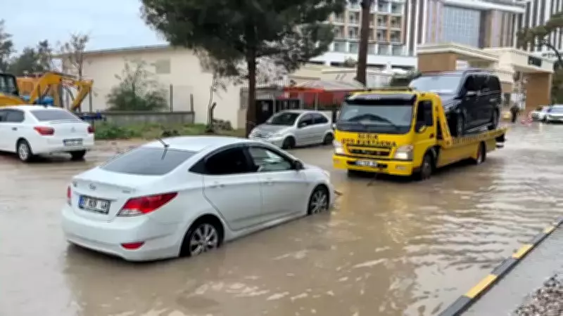 Antalya'da Sel Tehdidi: 5 İlçede Eğitime 1 Gün Ara Verildi