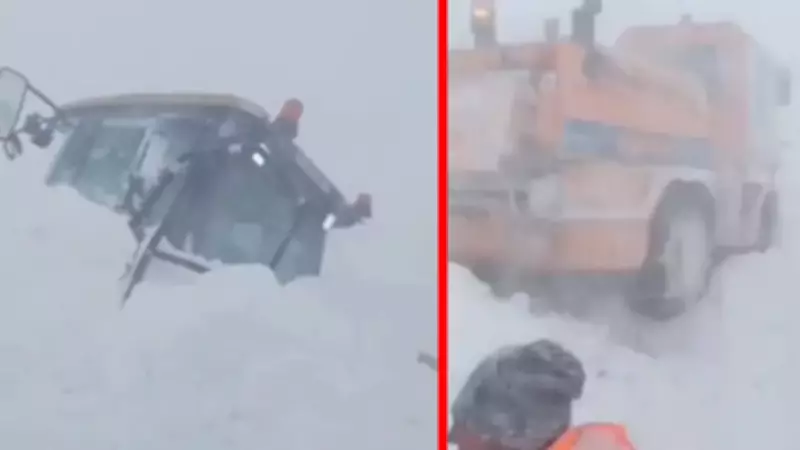 Ardahan-Artvin Yolunda Çığ Felaketi: İş Makineleri Kar Altında Kaldı