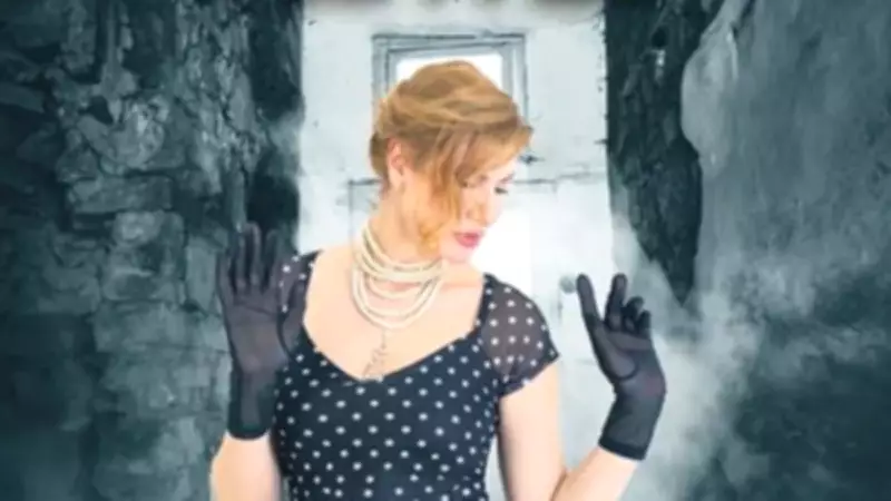 Şarkının Geliri 'Kızlar Okusun' Projesine Bağışlanacak