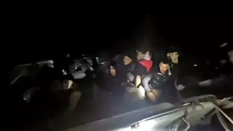 Ayvacık Açıklarında Sahil Güvenlik Operasyonu: 7 Kaçak Göçmen ve 1 Kaçakçı Yakalandı