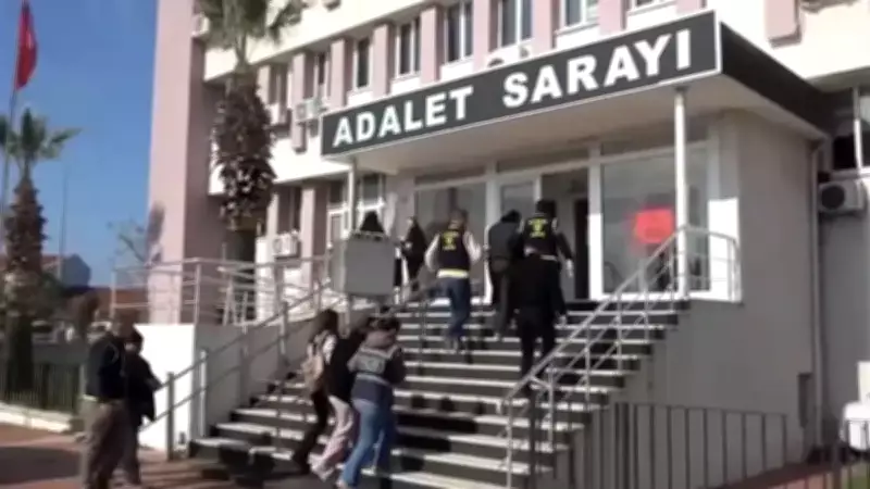 Ayvalık'ta Fuhuş Operasyonu: 3 Şüpheli Tutuklandı, Yabancı Uyruklu Kadınlar Kurtarıldı