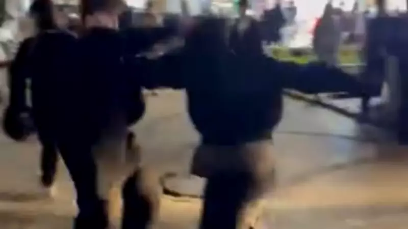 Başakşehir'de İftar Sonrası Yumruklu Kavga: Sokakta Arbede Yaşandı