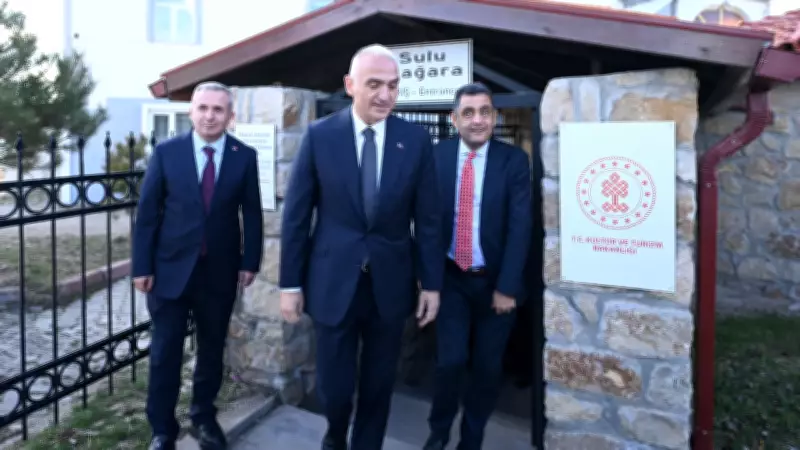 Bakan Ersoy Kırıkkale'de Vatandaşlarla Yürüdü, Ev Sofrasında İftar Açtı