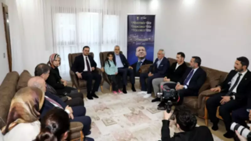 Bakan Işıkhan, Elazığ'da Depremzede Ailenin İftar Sofrasında Duygusal Anlar Yaşadı