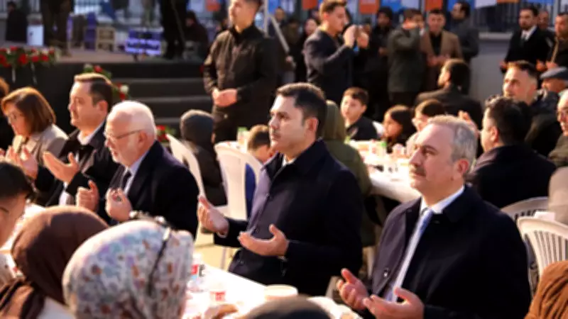 Bakan Kurum, Depremzedelerle İftarda Buluştu ve Muhalefeti Eleştirdi