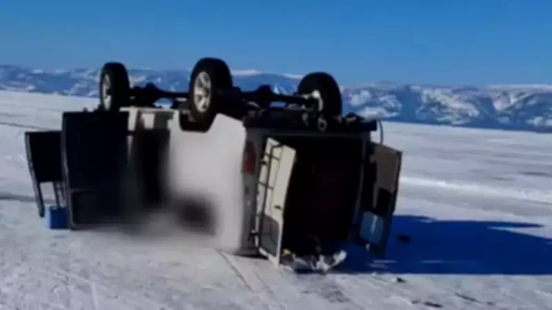 Baykal Gölü'nde Buz Kırılması: Çinli Turistler ve Şoför Hayatını Kaybetti