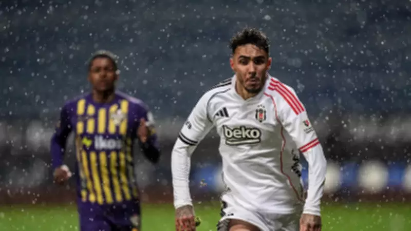 Beşiktaş'ta Emirhan Topçu Sakatlığı: 4-6 Hafta Sağlık Ekibi Tedavisi Başladı