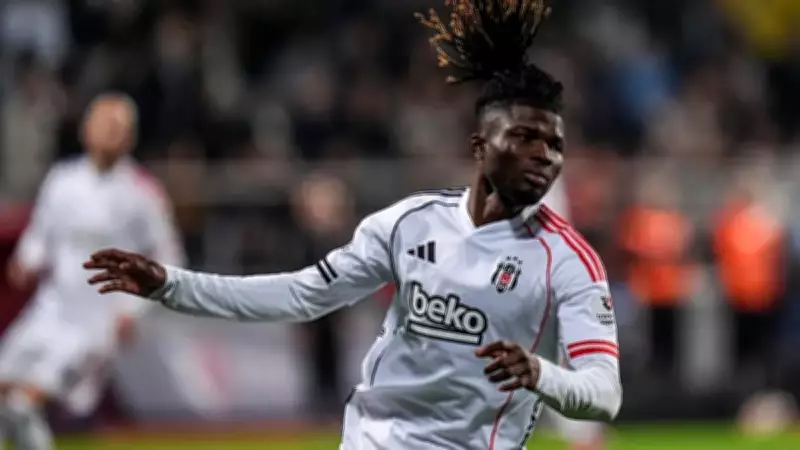 Beşiktaş'ta Toure Sakatlığı: Galatasaray Derbisi İçin Kadroda Yer Almayacak