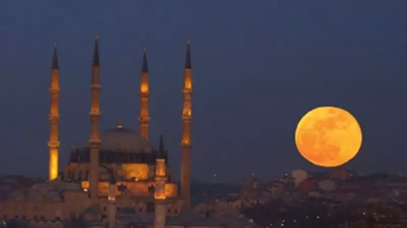 Berat Kandili'nin Anlamı, Önemi ve Faziletleri: Manevi Bir Fırsat Gecesi