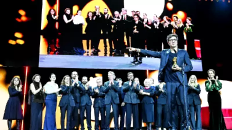Berlinale'de Türk Sinemasının Büyük Zaferi: Altın ve Gümüş Ayı Ödülleri Türkiye'ye
