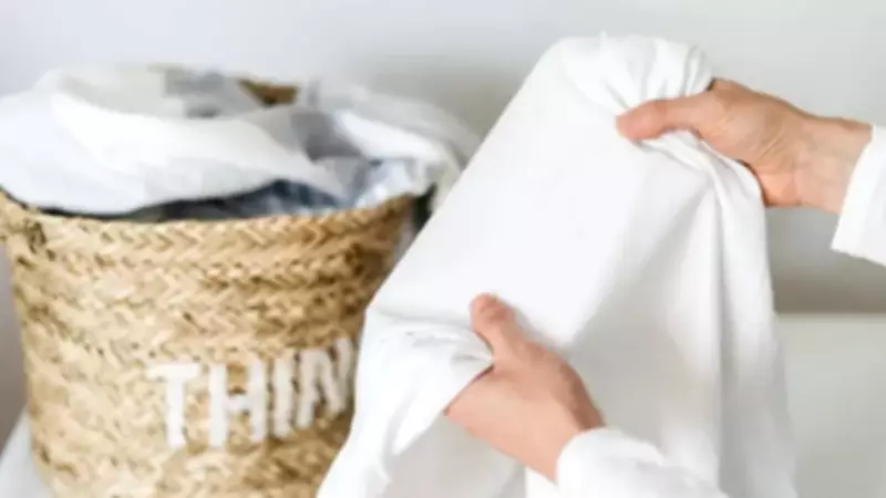 Beyaz Atletlerin Rengini Solmadan Kurtarmanın Pratik Yöntemi Açıklandı