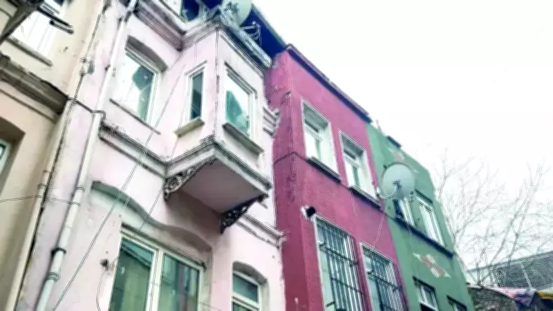 Beyoğlu'nda 6 Aylık Bebek Yüksek Ateşten Vefat Etti: Anne ve Bakıcı Tutuklandı