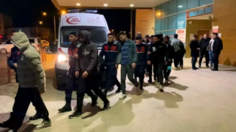 Bingöl ve Bursa'da 19 Düzensiz Göçmen Yakalandı, 4 Şüpheliye Adli İşlem
