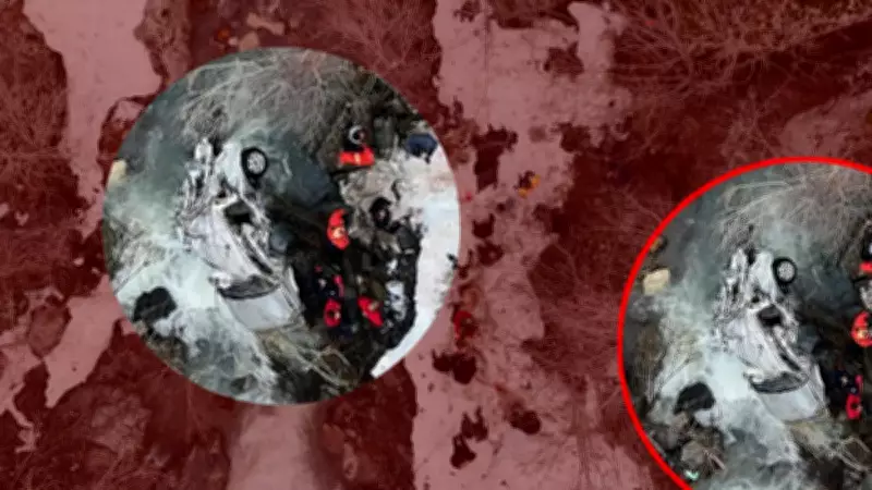 Bitlis'te Feci Kaza: Hafif Ticari Araç Dereye Uçtu, 3 Kişi Hayatını Kaybetti