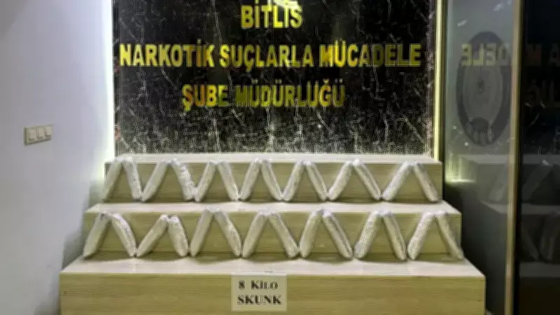 Bitlis'te Uyuşturucu Operasyonu: 17,5 Kilo Skunk Ele Geçirildi, 3 Şüpheli Gözaltına Alındı