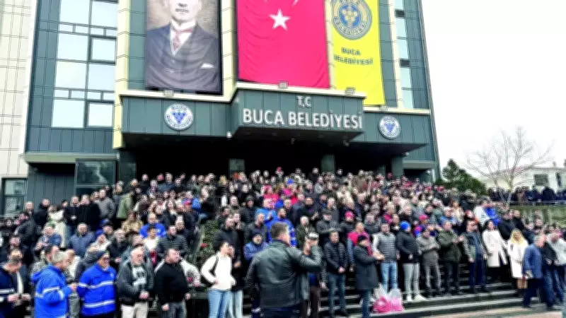 Buca Belediyesi'nde İş Bırakma ve Rüşvet Operasyonu: 1886 İşçi Alacakları İçin Eylemde