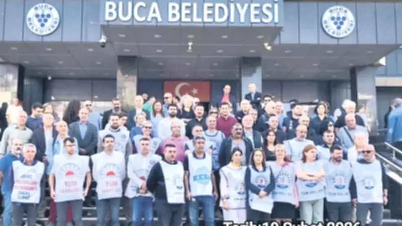 Buca Belediyesi'nde Kriz Derinleşiyor: Memurlar Sosyal Denge Tazminatı İçin Oturma Eylemi Başlattı