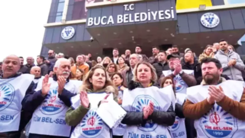 Buca Belediyesi'nde Maaş Krizi: 300 Memur İş Bıraktı