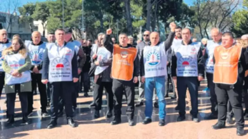 Buca Belediyesi'nde Memur Eylemi: Alacaklar Ödenmedi, İş Bırakma Sürüyor