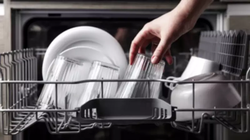 Bulaşık Makinesi Kullanımında Yapılan Kritik Hata: Aşırı Doldurmak Temizliği Sabote Ediyor