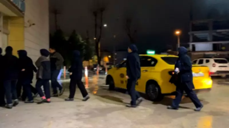 Bursa'da Tekstil Fabrikasında Gıda Zehirlenmesi Şüphesi: 20 İşçi Hastaneye Kaldırıldı