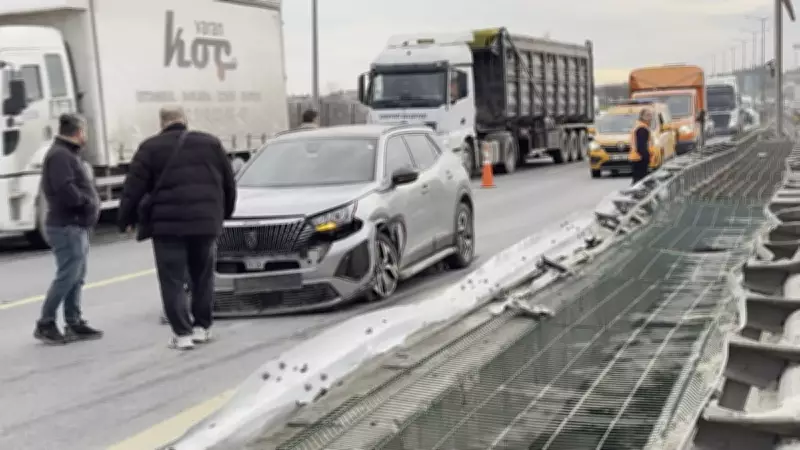 Büyükçekmece'de Hafriyat Kamyonu Devrildi: Kazada Yaralanan Olmadı