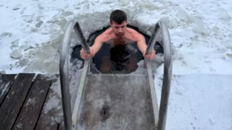 Caner Topçu, İsveç'te Buzlu Suya Girdiği Anları Paylaştı