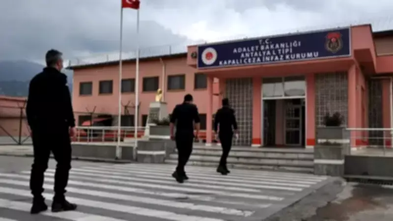 Cezaevlerinde 410 Bin 400 Hükümlü ve Tutuklu Bulunuyor