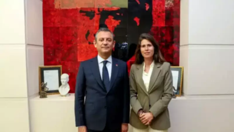 CHP'de Uyuşturucu Operasyonu: Çeşme Belediye Başkanı Lal Denizli'nin Test Sonucu Bekleniyor