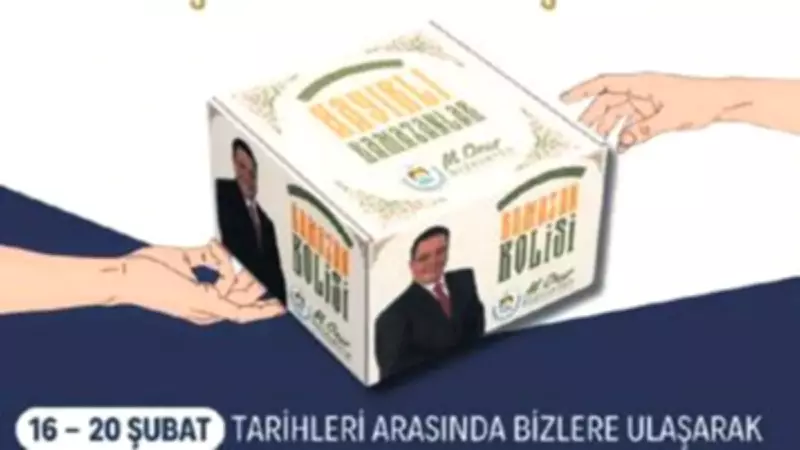 CHP'li Başkanın Yardım Kolilerine Fotoğraf Basması Tepki Çekti