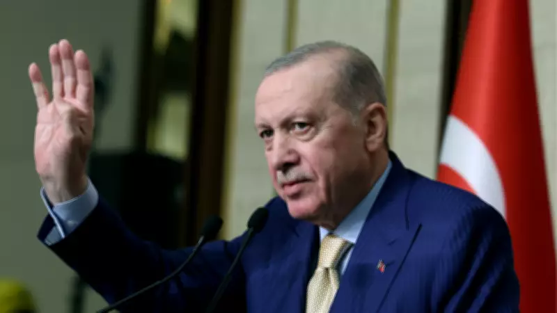 Cumhurbaşkanı Erdoğan'dan Galatasaray'a Tebrik Telefonu: Şampiyonlar Ligi'nde Son 16 Başarısı Kutlandı