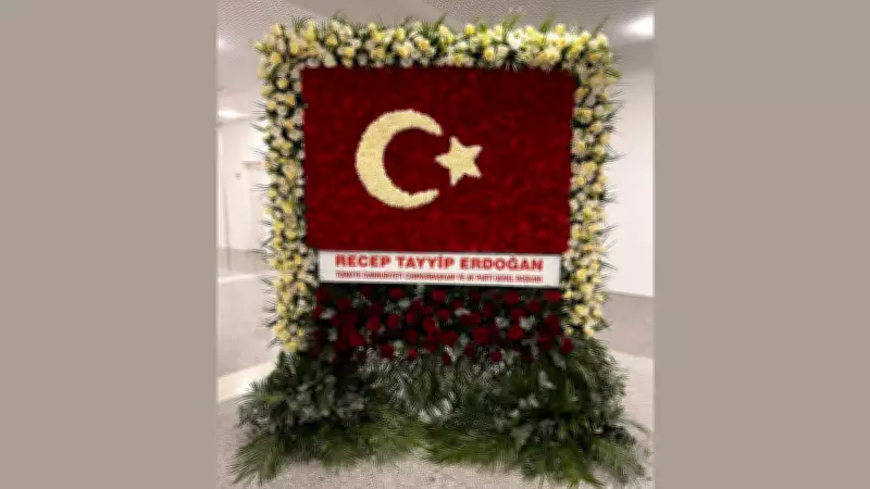 Cumhurbaşkanı Erdoğan'dan MHP'ye 57. Kuruluş Yılında Türk Bayraklı Çiçek