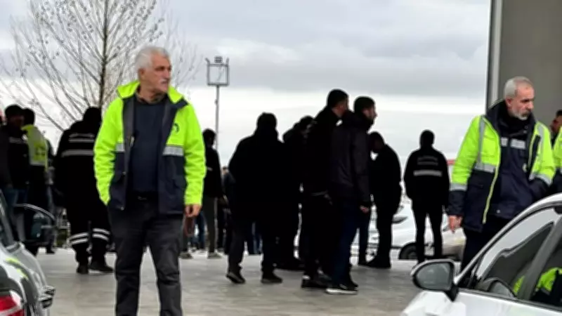 DEM Partili Belediyede Maaş Krizi: İşçiler Kazan Kaldırdı