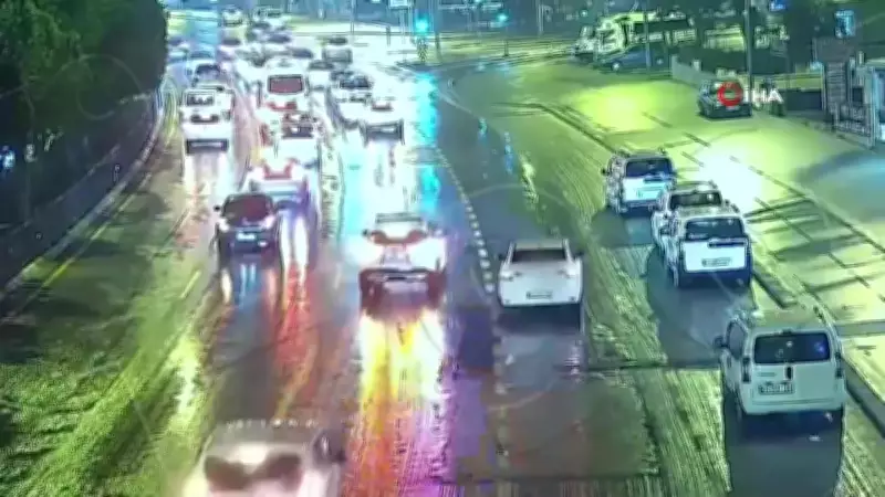 Denizli'de Havaya Ateş Açan Sürücü Yakalandı: Ehliyeti Daimi Olarak İptal Edildi