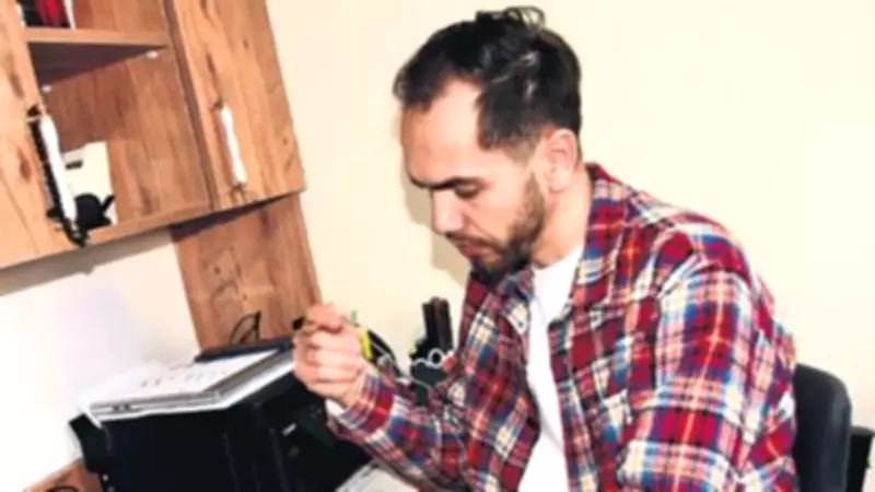 Depremzede Parlak Ailesi Yeni Yuvasında İftar Sevinci Yaşıyor