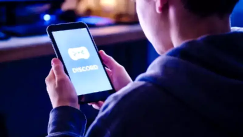 Dijital Çeteler Çocukları Evlerinde Avlıyor: Oyun Gibi Başlayan Tuzak