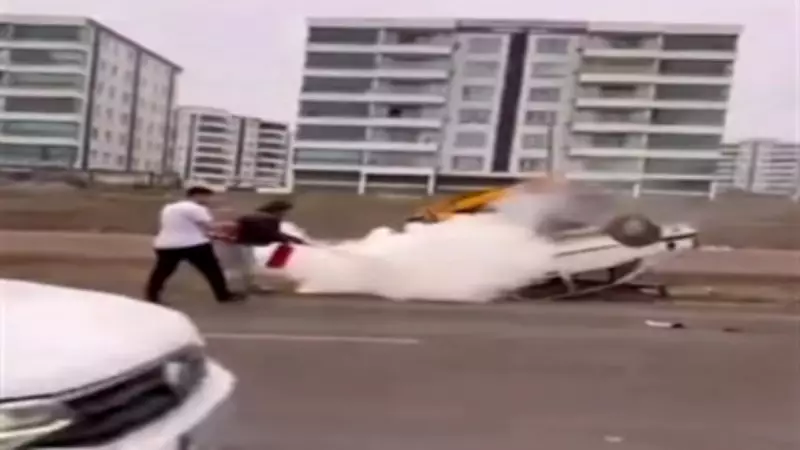 Diyarbakır'da Acı Kaza: Nişanına 2 Gün Kala Rögar Kapağına Çarpan Araç Alev Aldı, Sürücü Hayatını Kaybetti