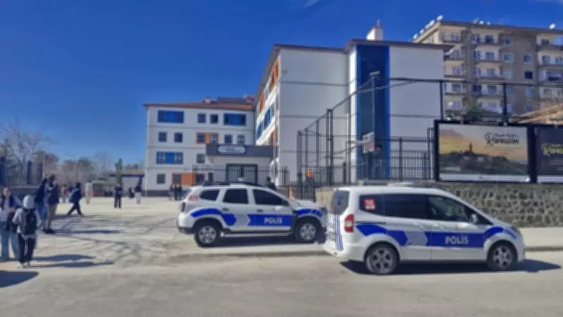 Diyarbakır'da Ortaokulda Cıva Zehirlenmesi: 14 Öğrenci Hastaneye Kaldırıldı