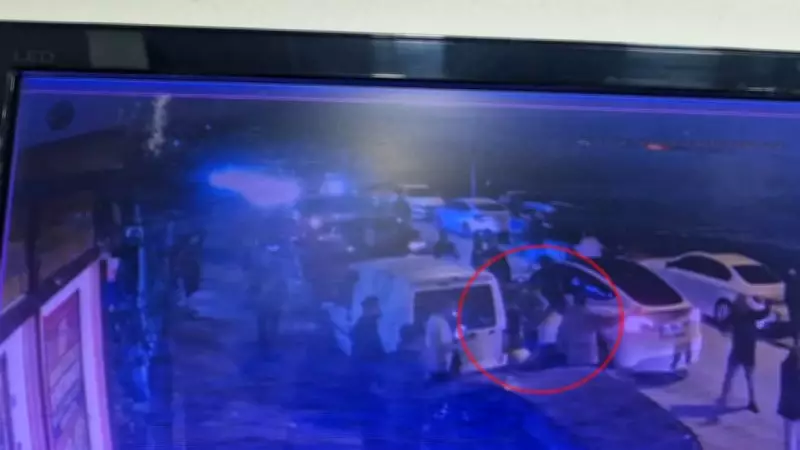 Diyarbakır'da Silahlı Saldırı: Yaralı 200 Metre Yürüdü, Halı Sahadaki Doktorlar İlk Müdahaleyi Yaptı