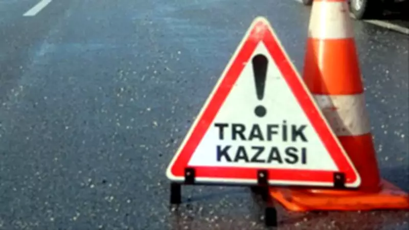 Düzce'de İki Motosikletin Çarpışması: 1 Kişi Hayatını Kaybetti, 3 Kişi Yaralandı