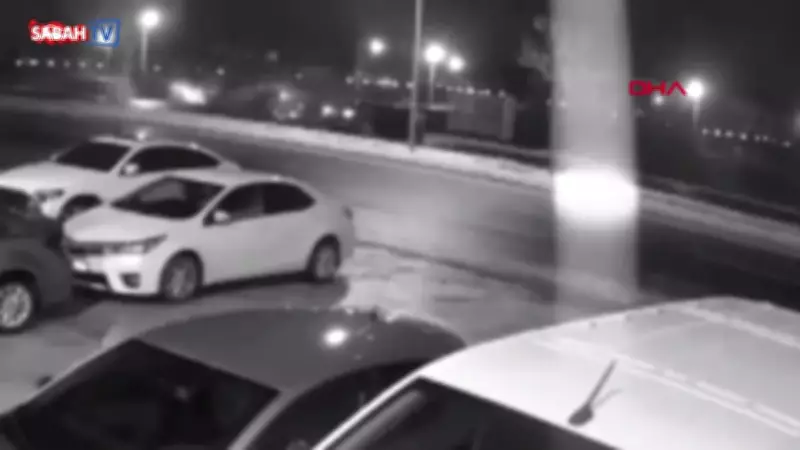 Düzce'de Otomobilin Çarptığı Özel Halk Otobüsü Devrildi: 5 Kişi Yaralandı
