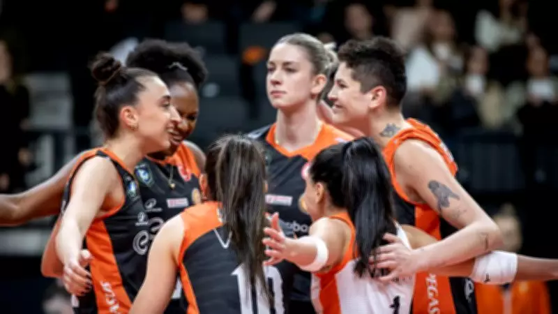 Eczacıbaşı Dynavit, Beşiktaş'ı 3-0 Mağlup Etti: Ebrar Karakurt Fark Yaratırken Rock’n Roar Atmosferi Hakim Oldu